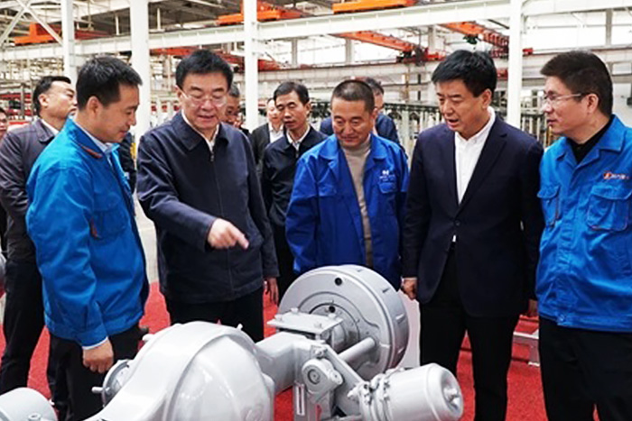 铜川市市委书记樊维斌一行到铜川基地观摩调研