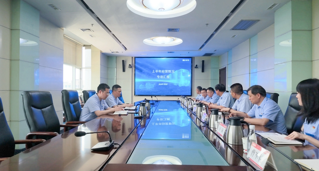 刘义董事长深入汉德车桥调研